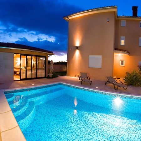 Villa Mihaela Fažana Екстериор снимка