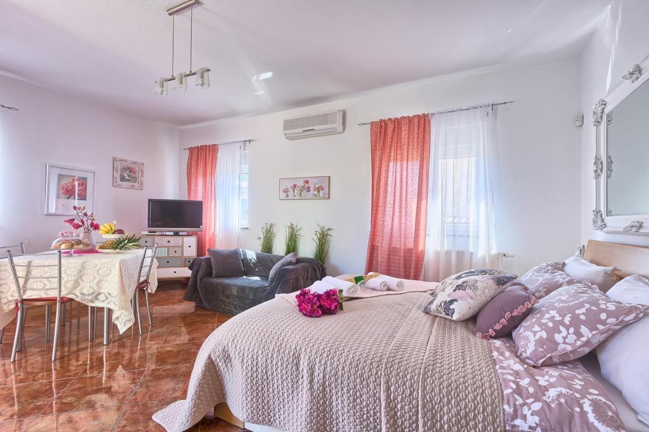 Villa Mihaela Fažana Екстериор снимка