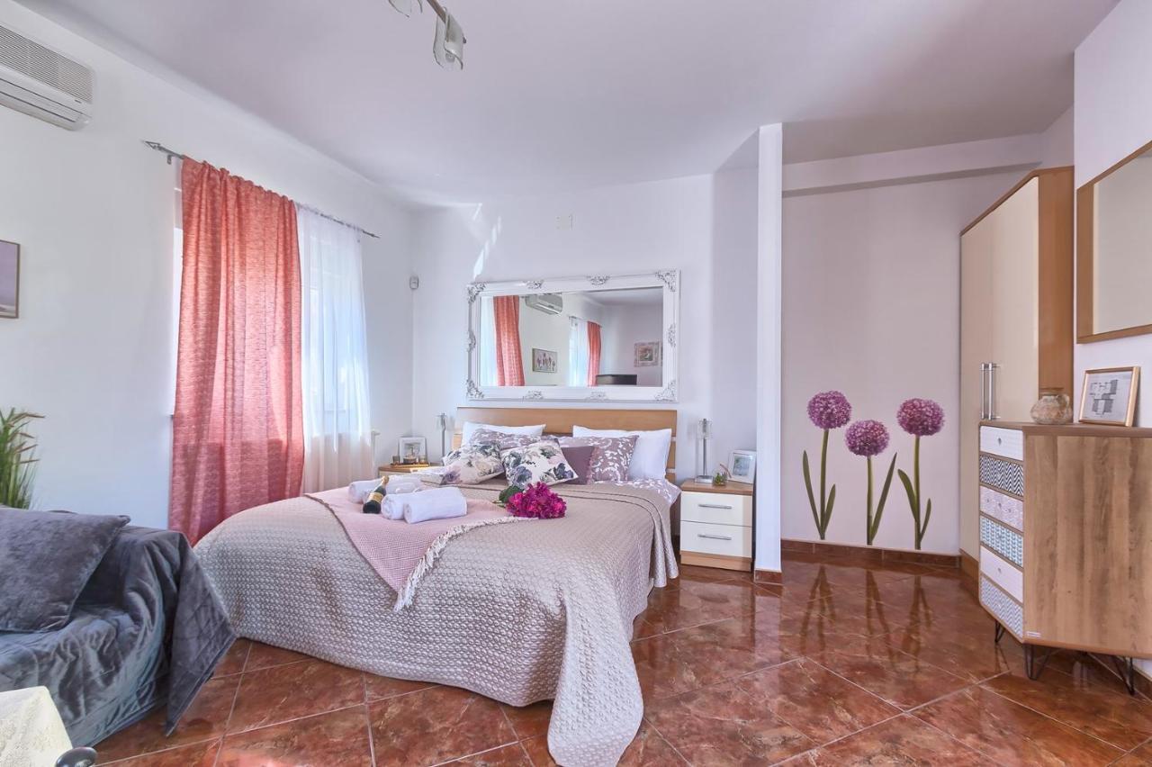 Villa Mihaela Fažana Екстериор снимка